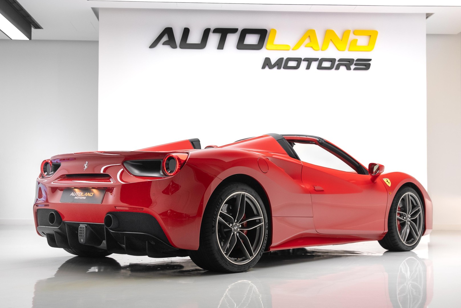 2017 FERRARI 488 SPIDER | GCC | EXCELLENT CONDITION | MAIN DEALER SERVICE